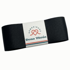 Peça de fita de gorgurão Yama na cor Preto 030, com textura canelada.