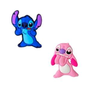 Apliques emborrachados dos personagens Stitch e Angel nas cores azul e rosa.