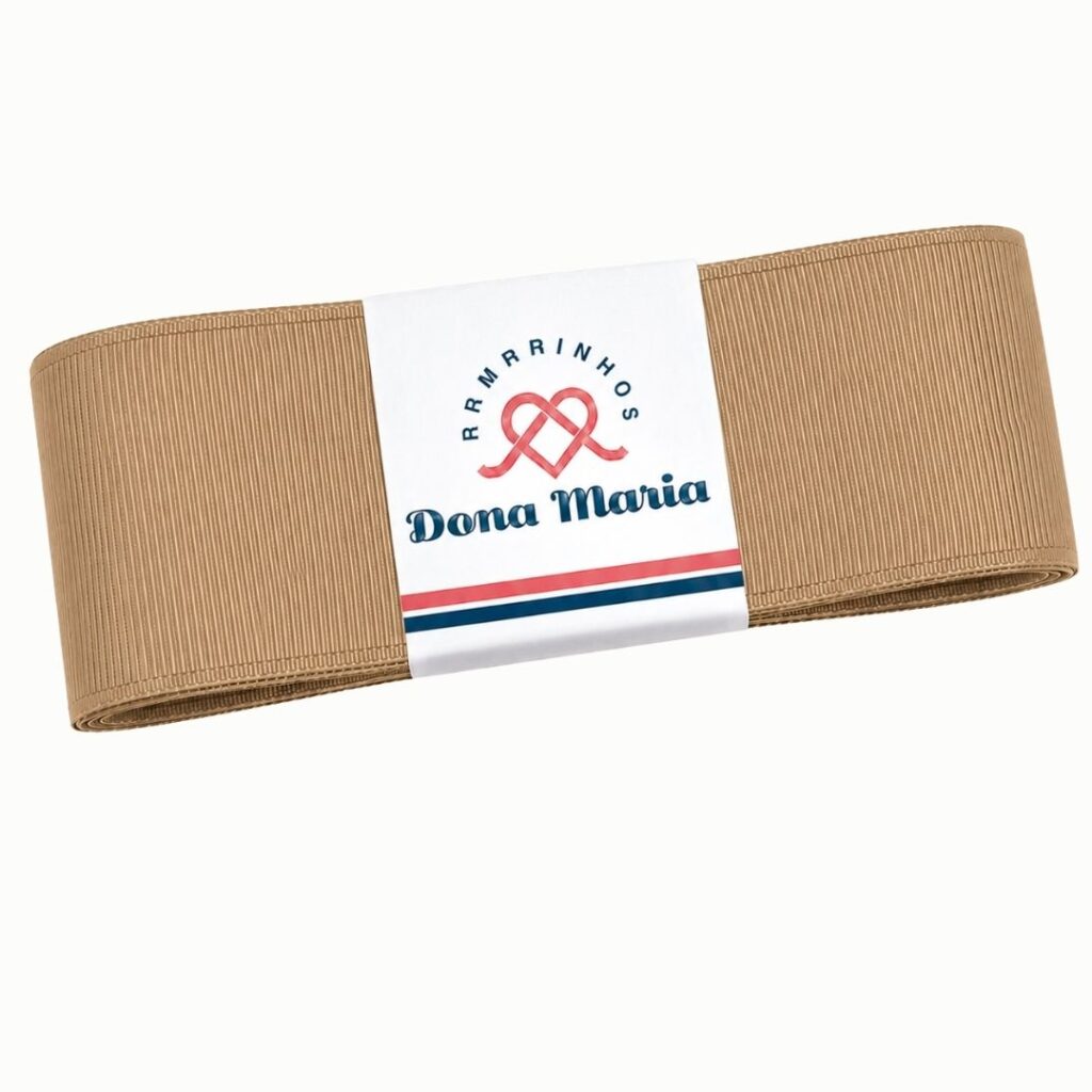 Peça de fita de gorgurão Yama na cor Bege Café com Leite 837, com textura canelada.