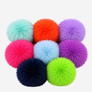 Pompons de pelúcia 6cm macios em diversas cores sobre fundo branco.