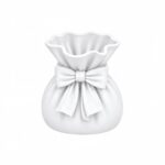Vaso decorativo com laço, produzido em impressão 3D com PLA, medindo 11 cm de altura por 9 cm de largura.